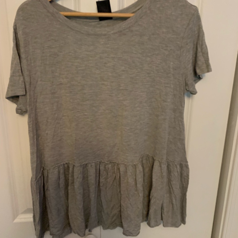 EUC Heather Gray Ruffle Tee